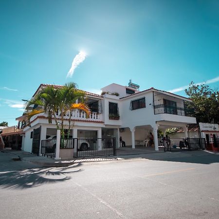 Hotel Juliana Нагуа Экстерьер фото