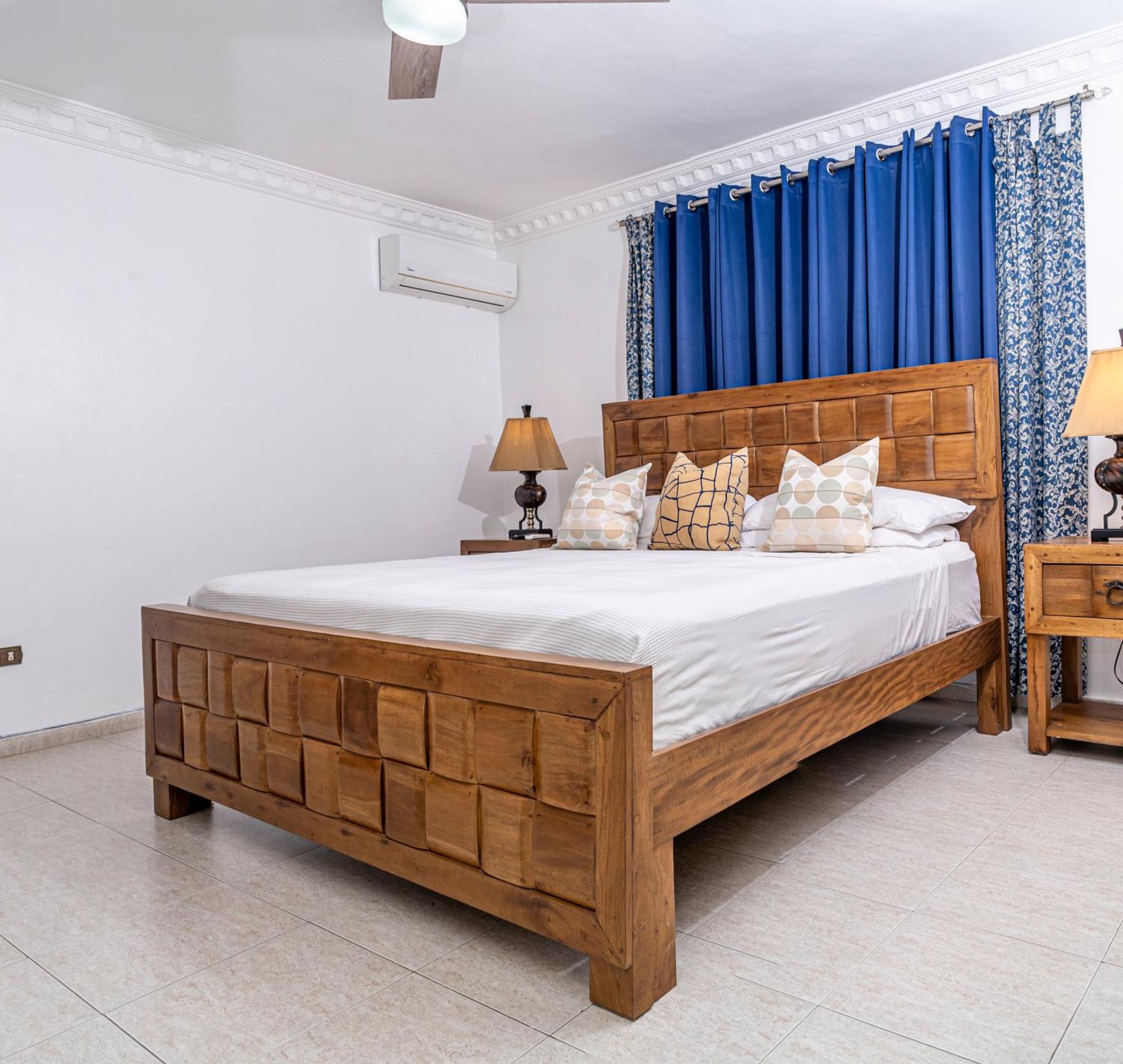 Hotel Juliana Нагуа Экстерьер фото