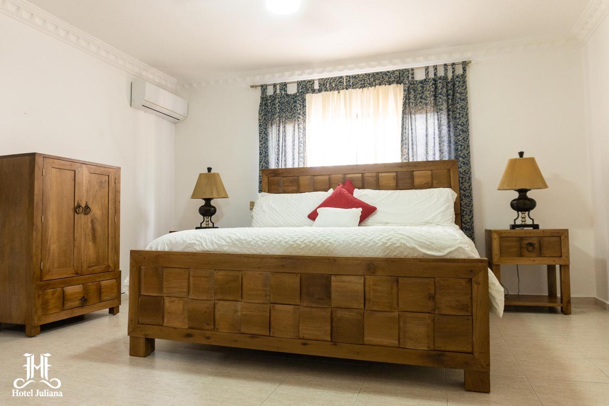 Hotel Juliana Нагуа Экстерьер фото