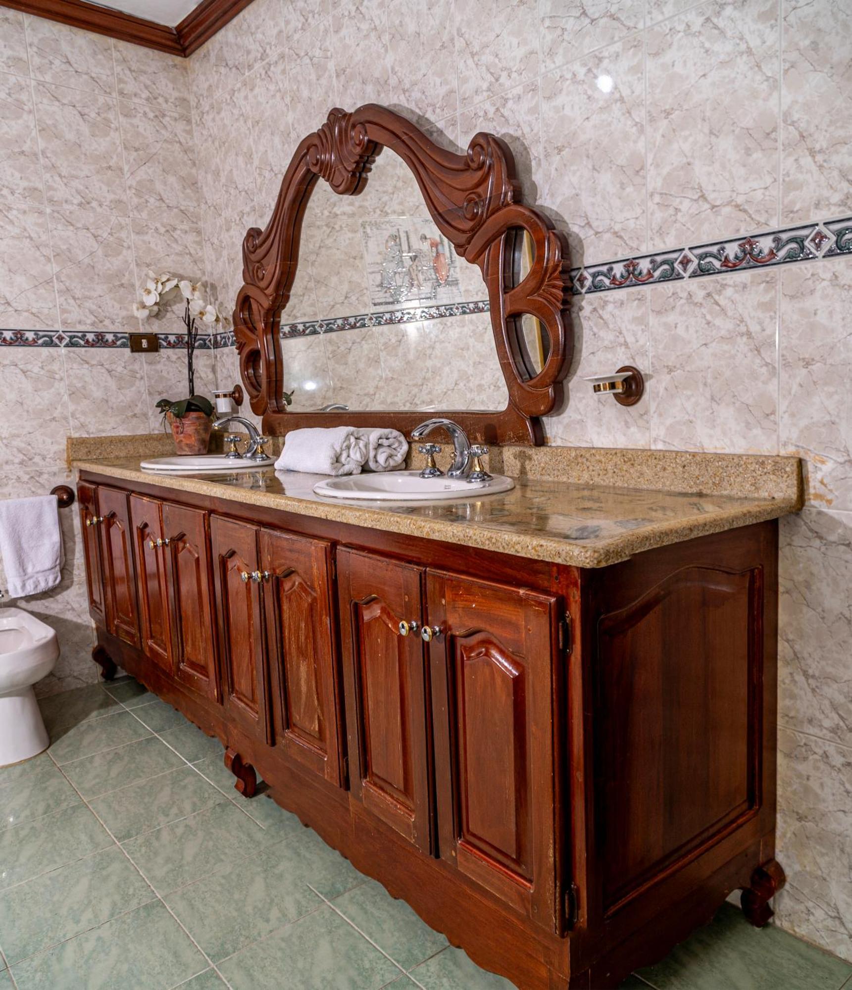 Hotel Juliana Нагуа Экстерьер фото