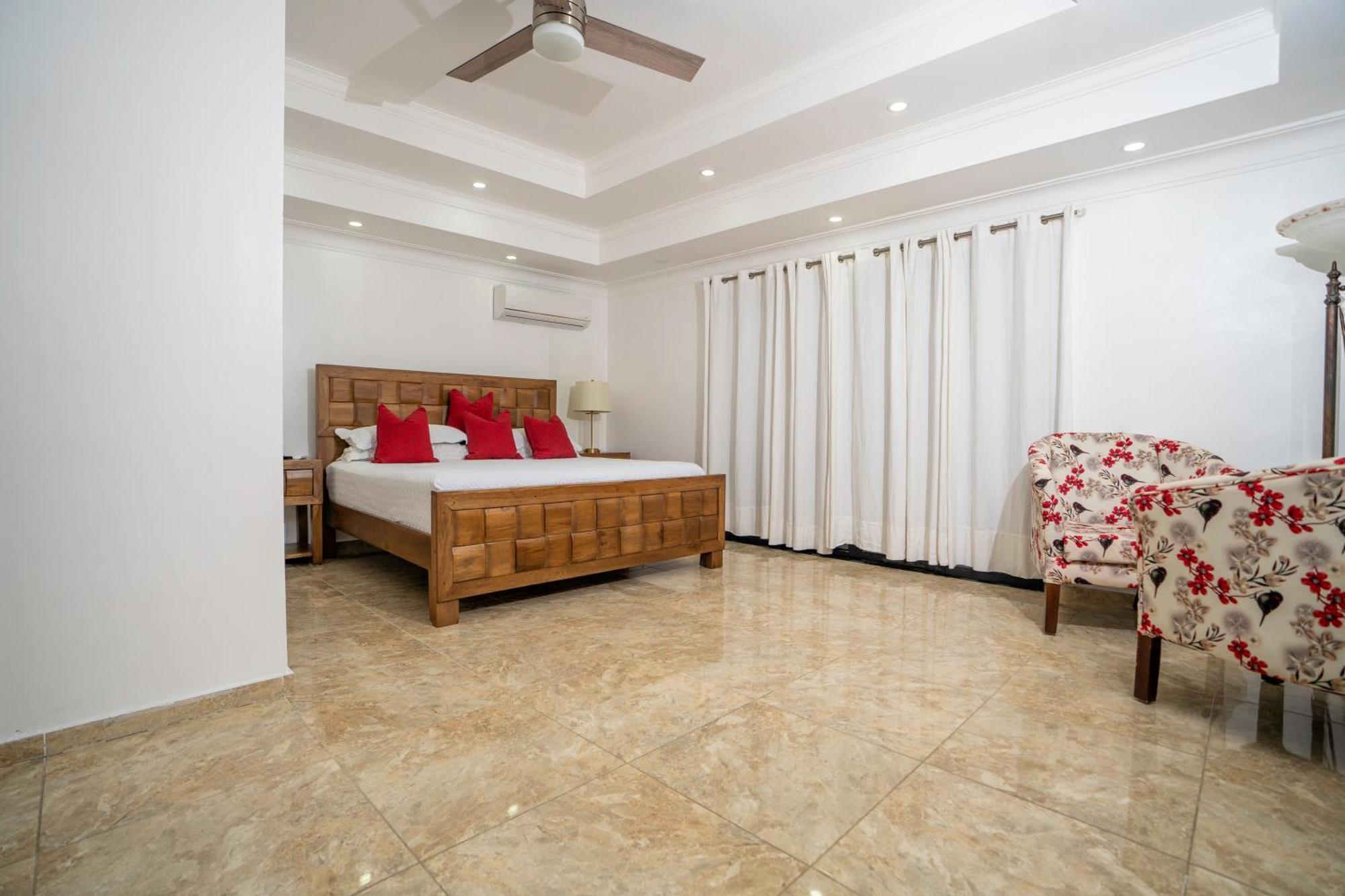 Hotel Juliana Нагуа Экстерьер фото
