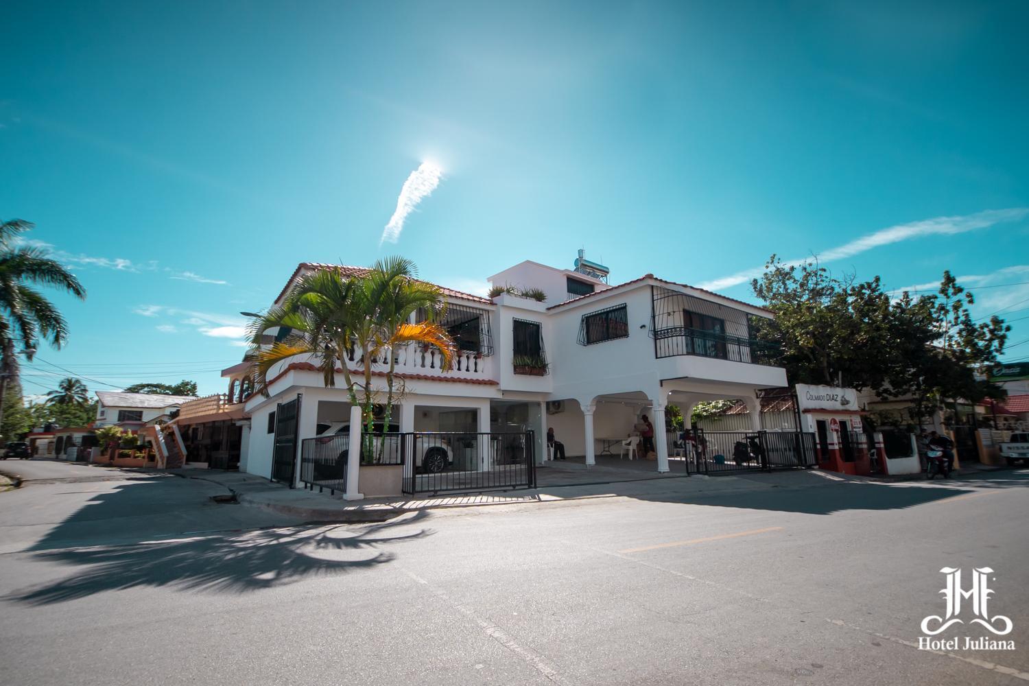 Hotel Juliana Нагуа Экстерьер фото